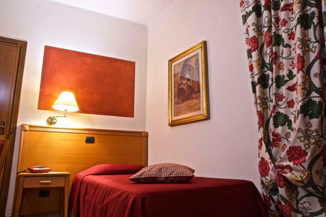 La Luna Hotel 3*